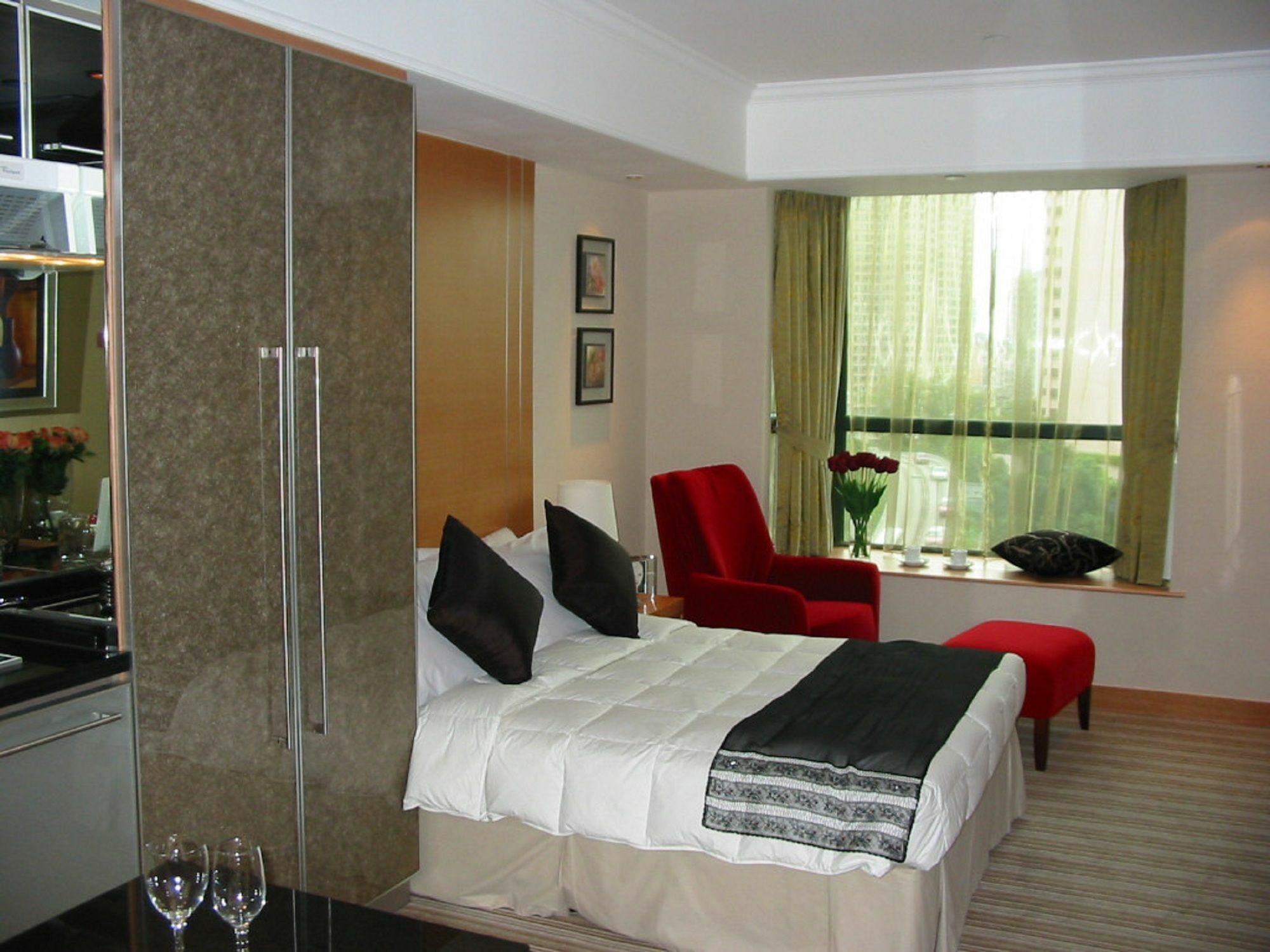 Two Macdonnell Road Aparthotel Hong Kong Ngoại thất bức ảnh