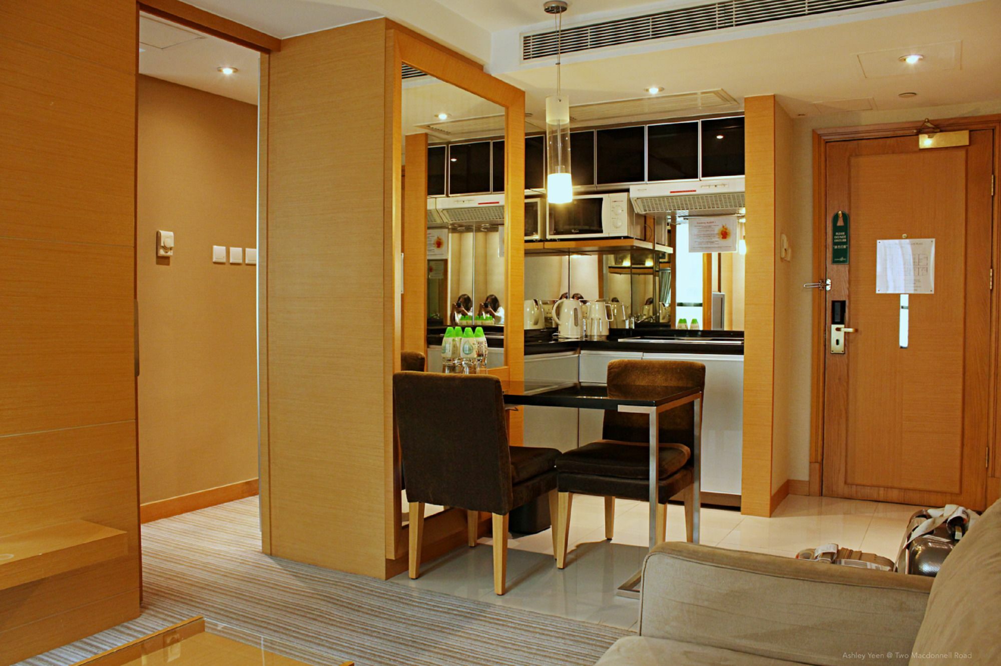 Two Macdonnell Road Aparthotel Hong Kong Ngoại thất bức ảnh