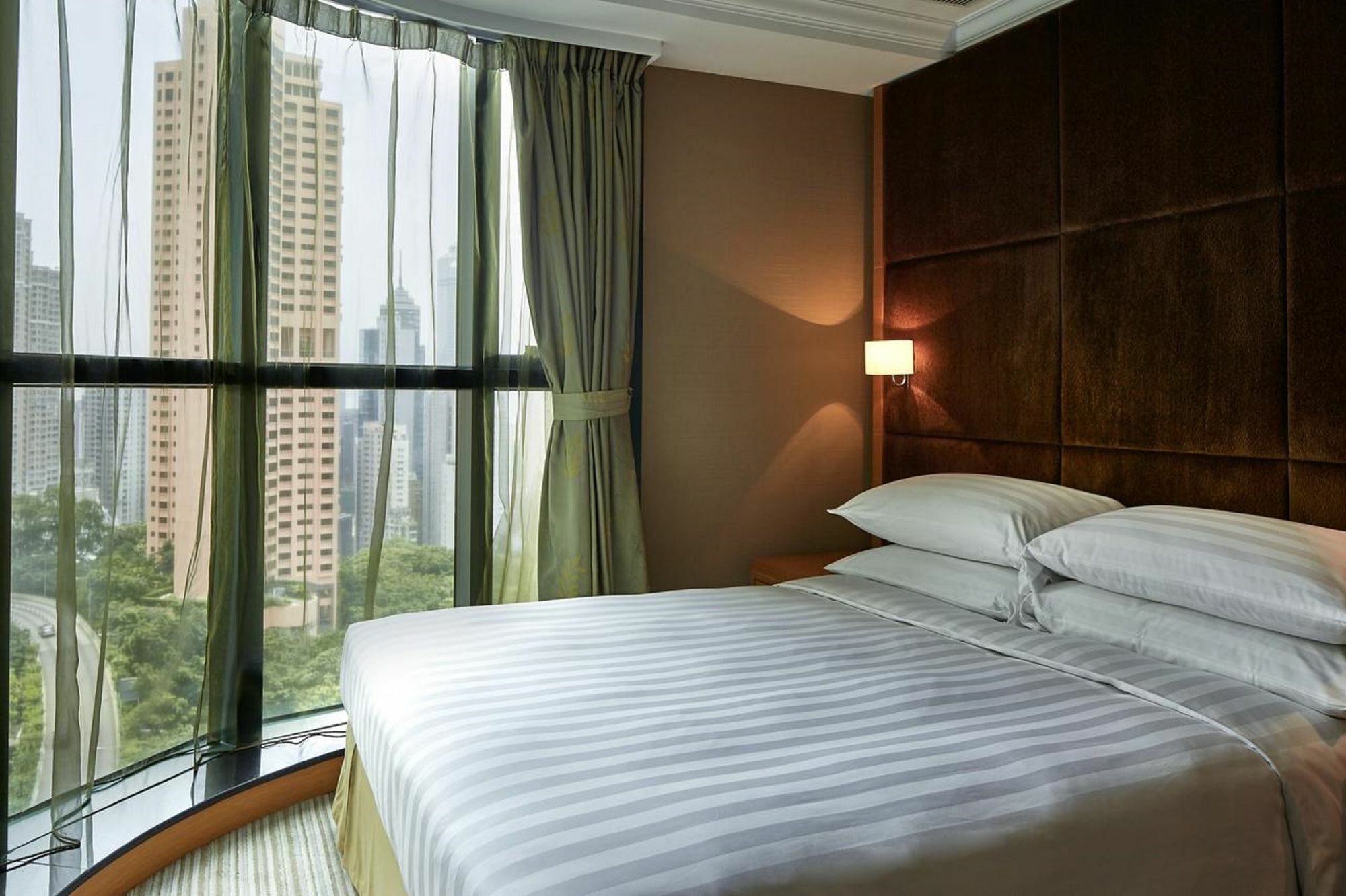 Two Macdonnell Road Aparthotel Hong Kong Ngoại thất bức ảnh